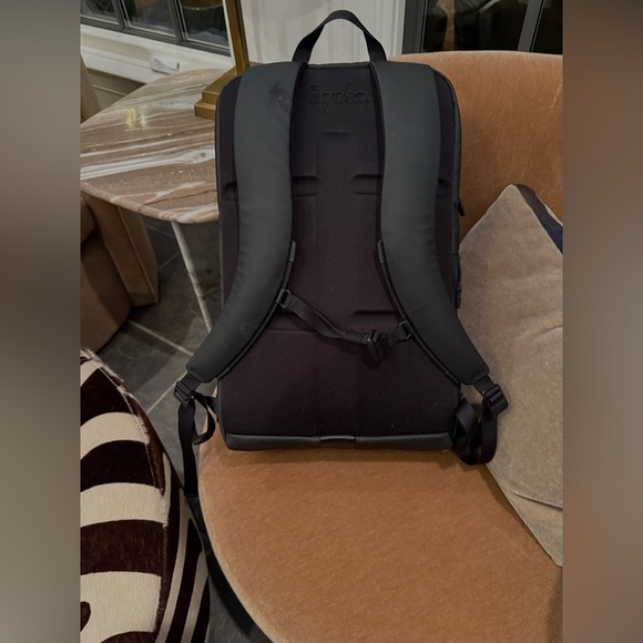 Rapha Regular Size Black Bikers Travel Reflective Backpack - Picture 5 of 13